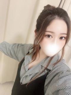 草間　しおん